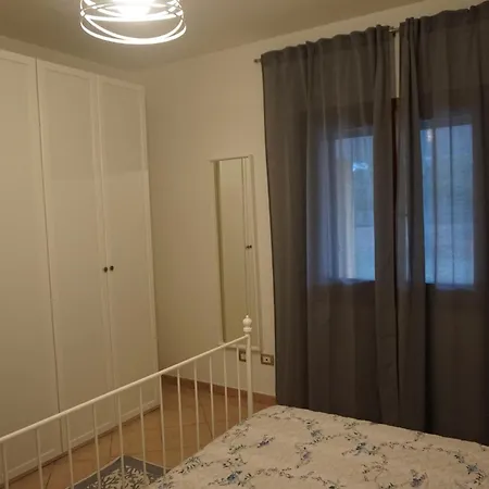 Bombarde Natural House דירה